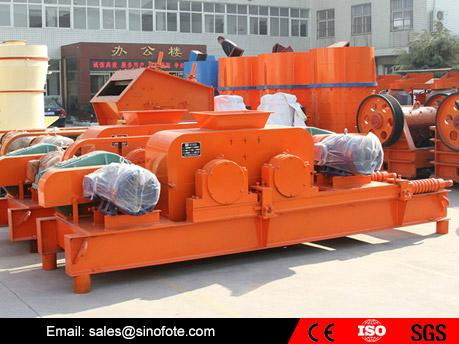 High strength double stone roller crusher