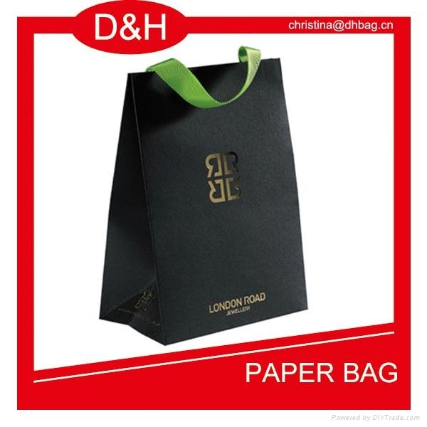 black-card-shopping-paper-bag