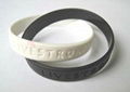  debossed silicone bracelet with custom logo 1