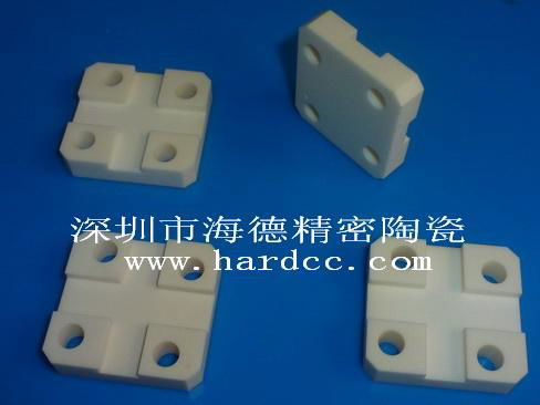 Electronic ceramic chip 4