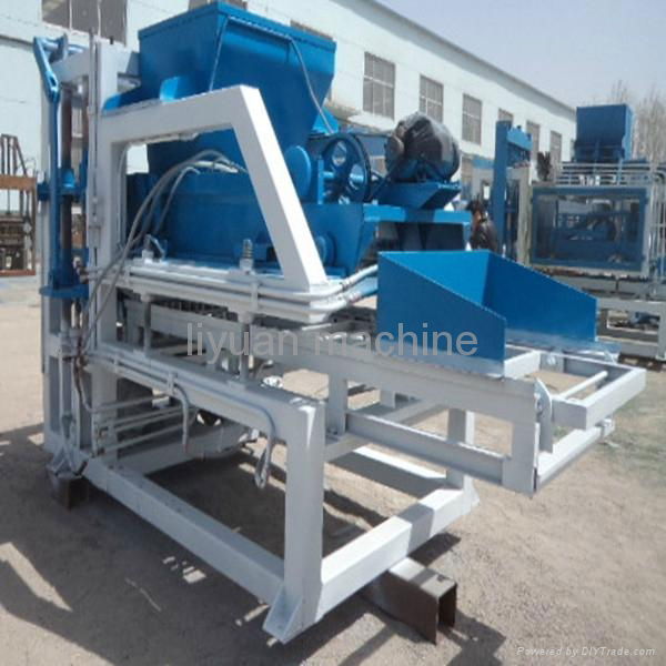 QT4-20C Semi-automatic Concrete Block Making Machine  2