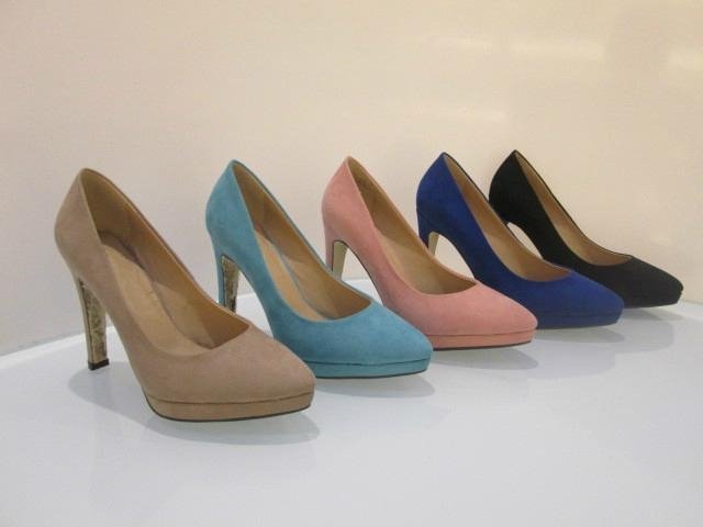 Lady footwear pumps with high heel