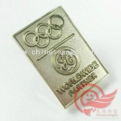 custom metal lapel pin badge