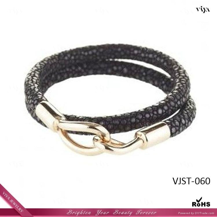 2014 Latest Design Men Black Genuine Stingray Leather Bracelet VIP Gift