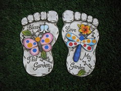 Garden decoration walking feet