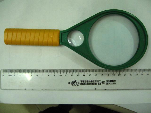 racket shape magnifying glass 2