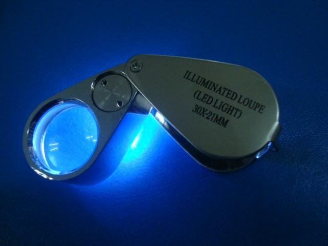 30x21mm jewelry magnifier with LED light 