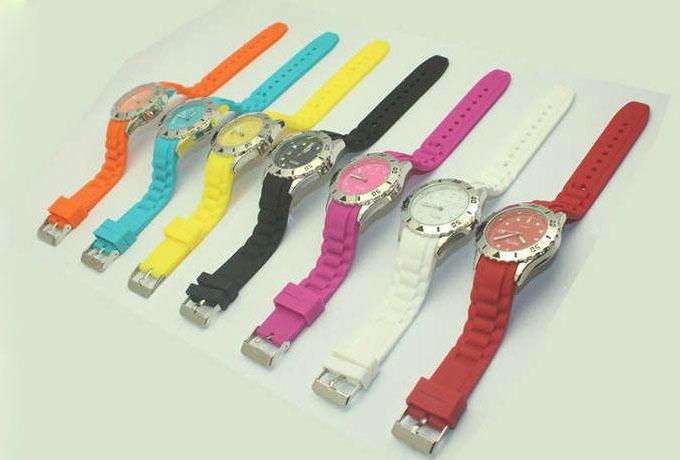  Fashion Alloy Highly Waterproof Silicone Watch 4