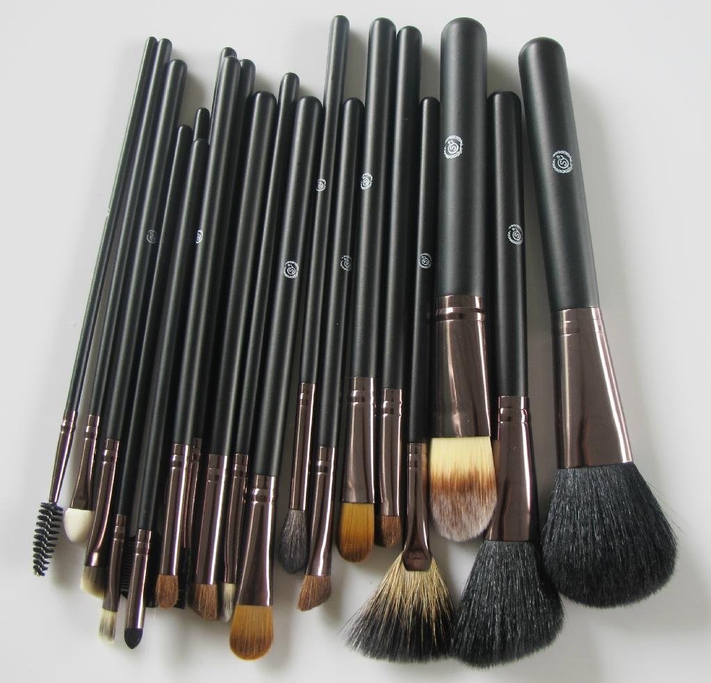 Hot Sale! Free Shipping 20 pcs Brown makeup brushes Make up Kit Makeup Set With  4