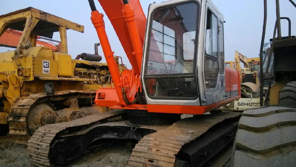 Used hitachi EX200 HITACHI 3