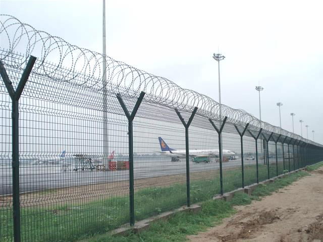 Airport Security Fence 3