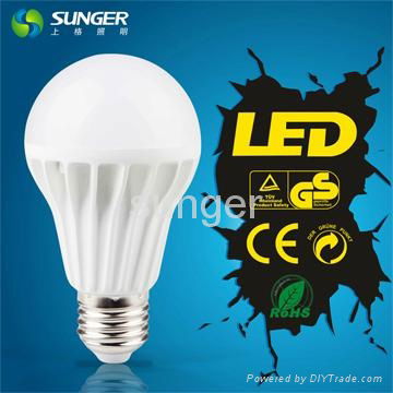 2014 SUNGER new A60 E27 7W LED bulb light with CE Certification 2