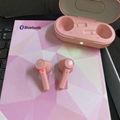 Razer Hammerhead True Wireless Earbuds Pink 3