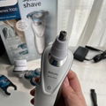 Philips Smooth Glide Wet & Dry Cordless Shaver Series 7000 for Sensitive Skin  7