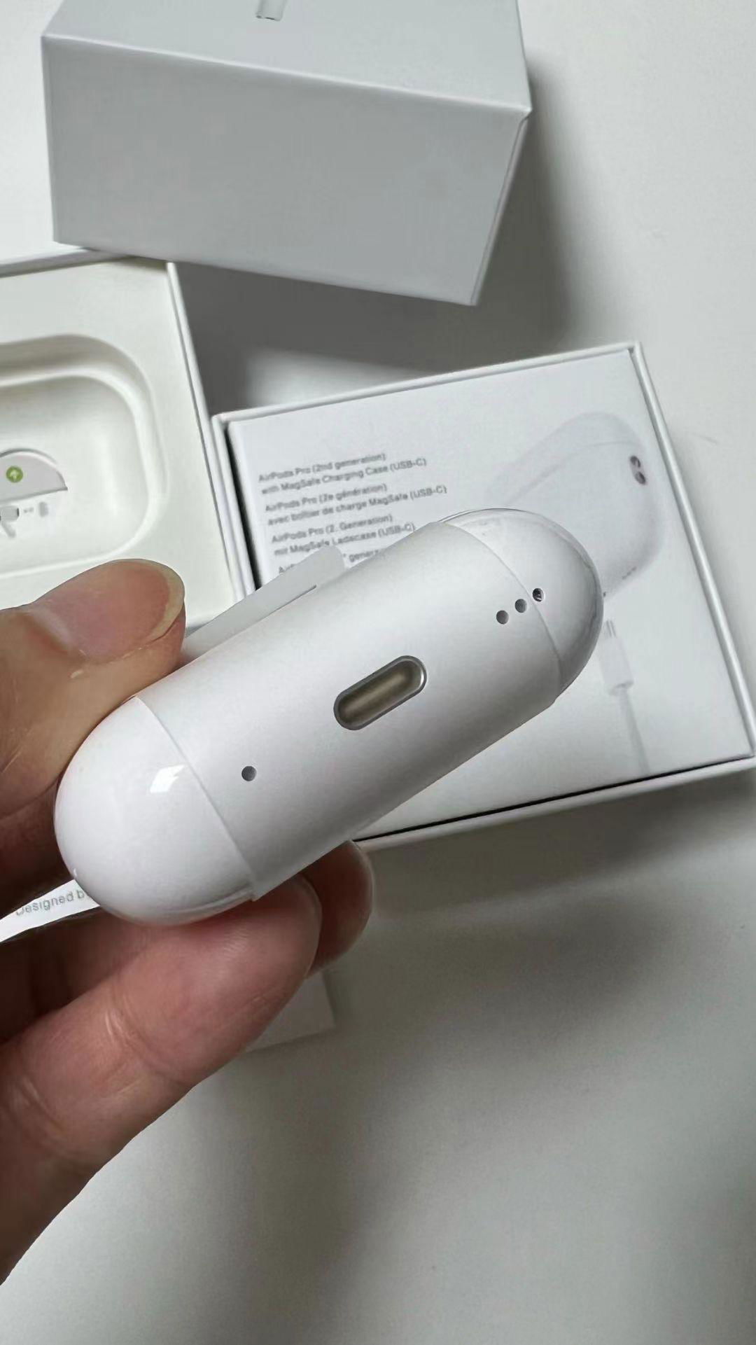 Top AAAAA Quality Airpods Pro2 with type C discount price 3