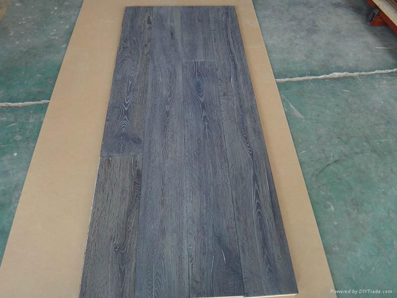 Wire brushed antique rustic engineered wood flooring  2