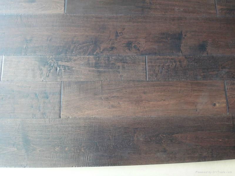 Handscraped maple engineered wood flooring 