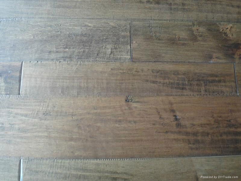 Handscraped maple engineered wood flooring  3