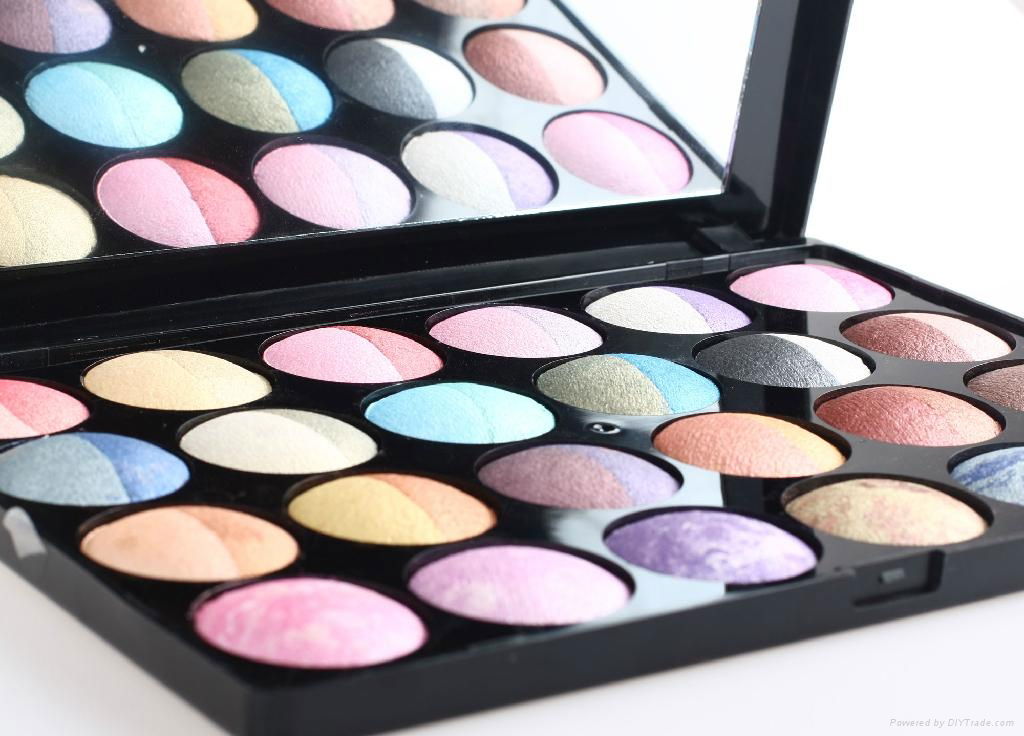 24 color baked pigment eyeshadow palette with mirror 2