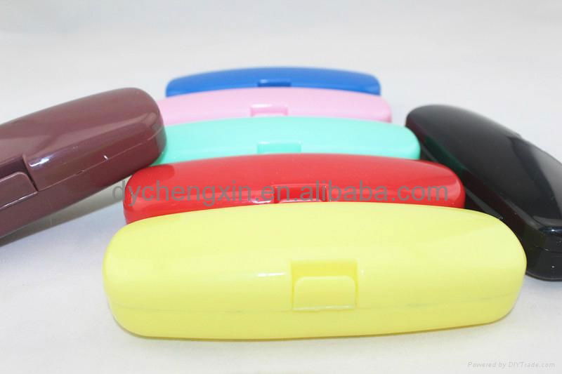 custom plastic glasses cases 