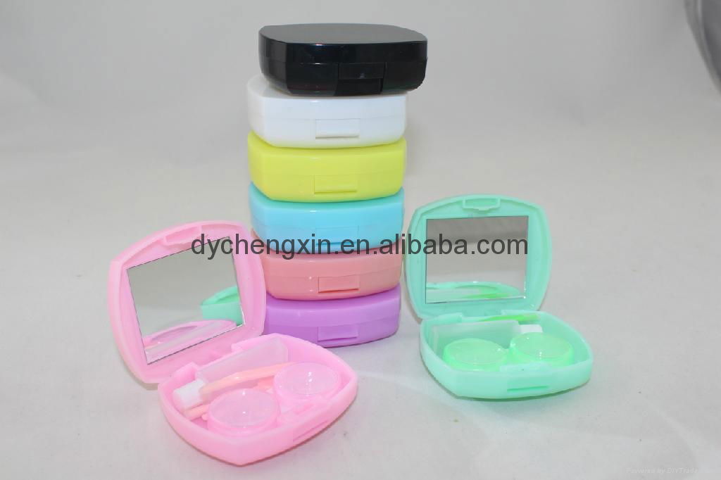 latest fashion in contact lens case 