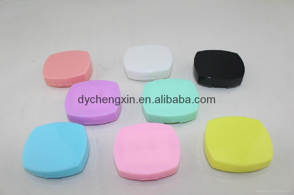 latest fashion in contact lens case  2