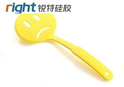 Smile Face Silicone Spatula-Creative Silicone Spatula 3