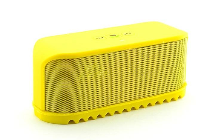 2014 new arrival silicone case bluetooth speaker  3