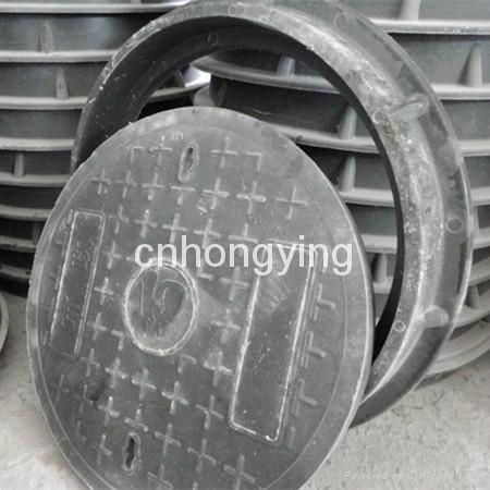 round composite sewer cover
