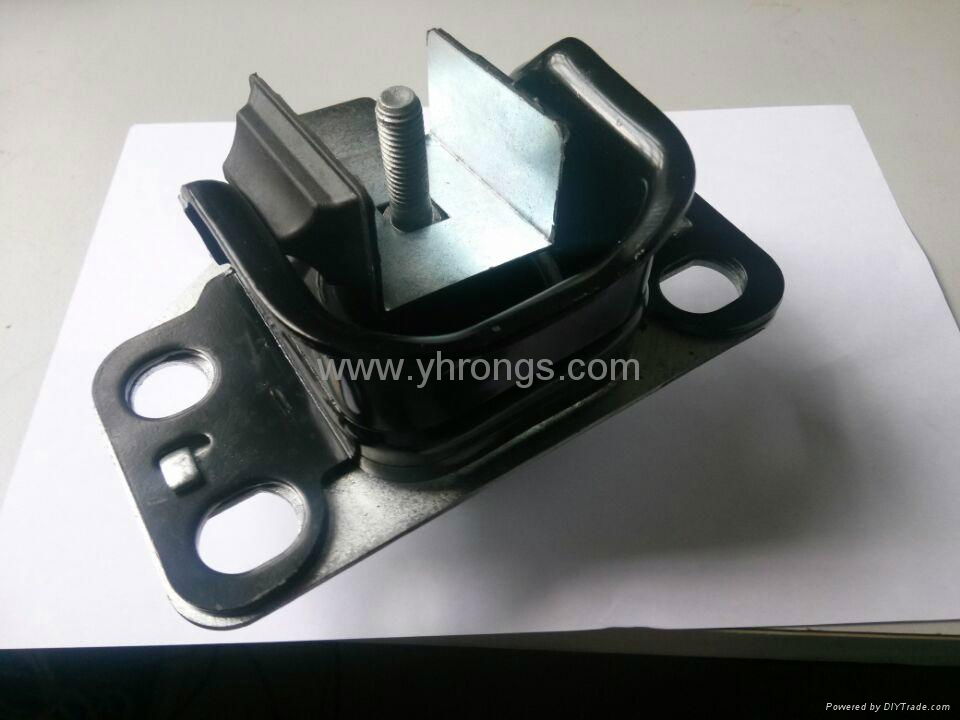 Engine mounting 