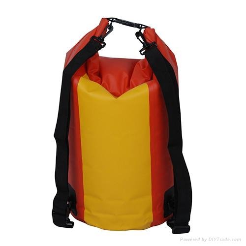 500D PVC tarpaulin waterproof dry bag with roll top and  double shoulder straps 4