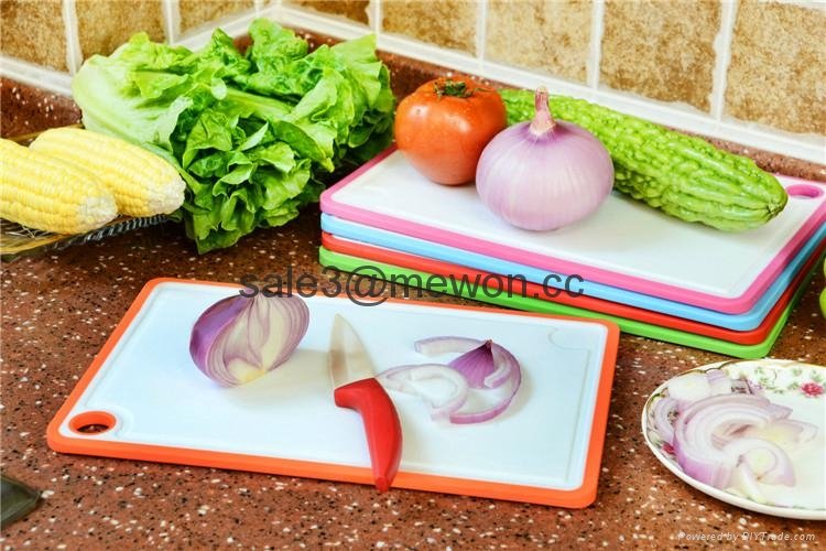 fashional design plastic cutting board with anti-slip 5
