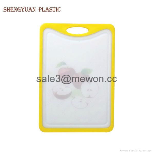 Anti-slip composite plastic cutting board sets with stainless steel handle 5
