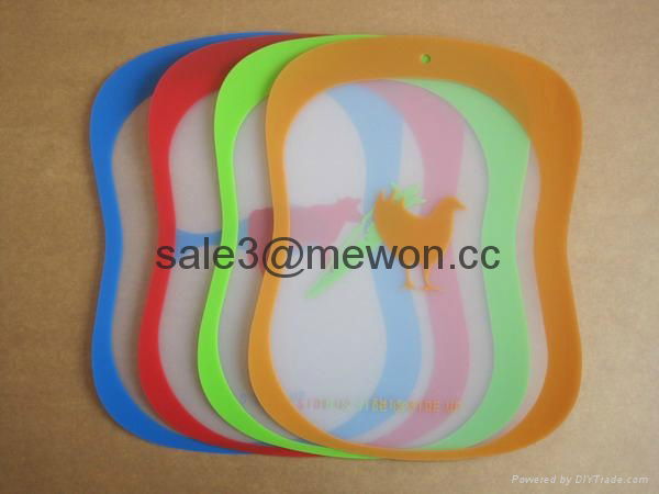 Transparent cutting mat with non-slip function 4