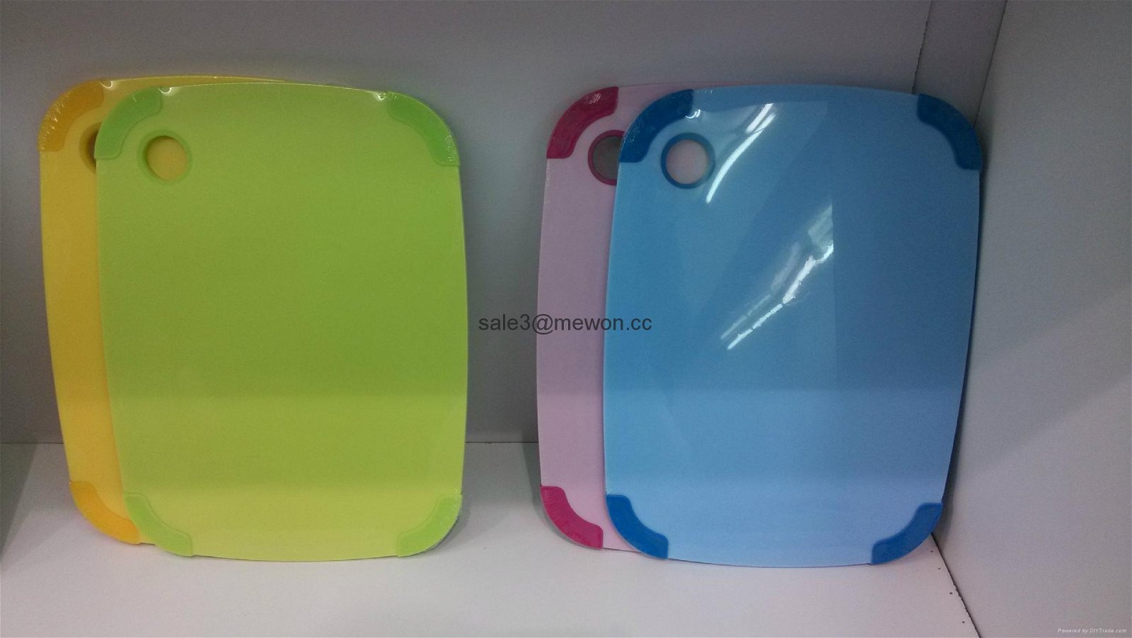 2014 New design wholesale double color Plastic Cutting  Board 