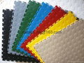 Interlocking PVC floor tile 1