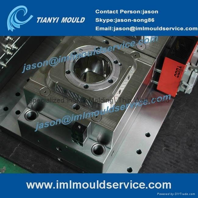 hot runner system two cavities thin-walls container moulds 3