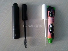 plastic tube for cosmetic packaging of mascara