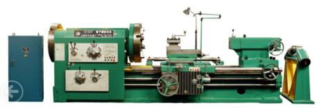 Pipe threading machine