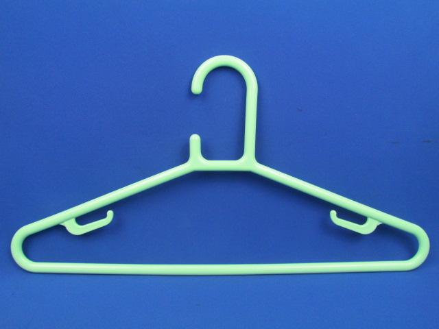 Plastic Cothes Hangers  2