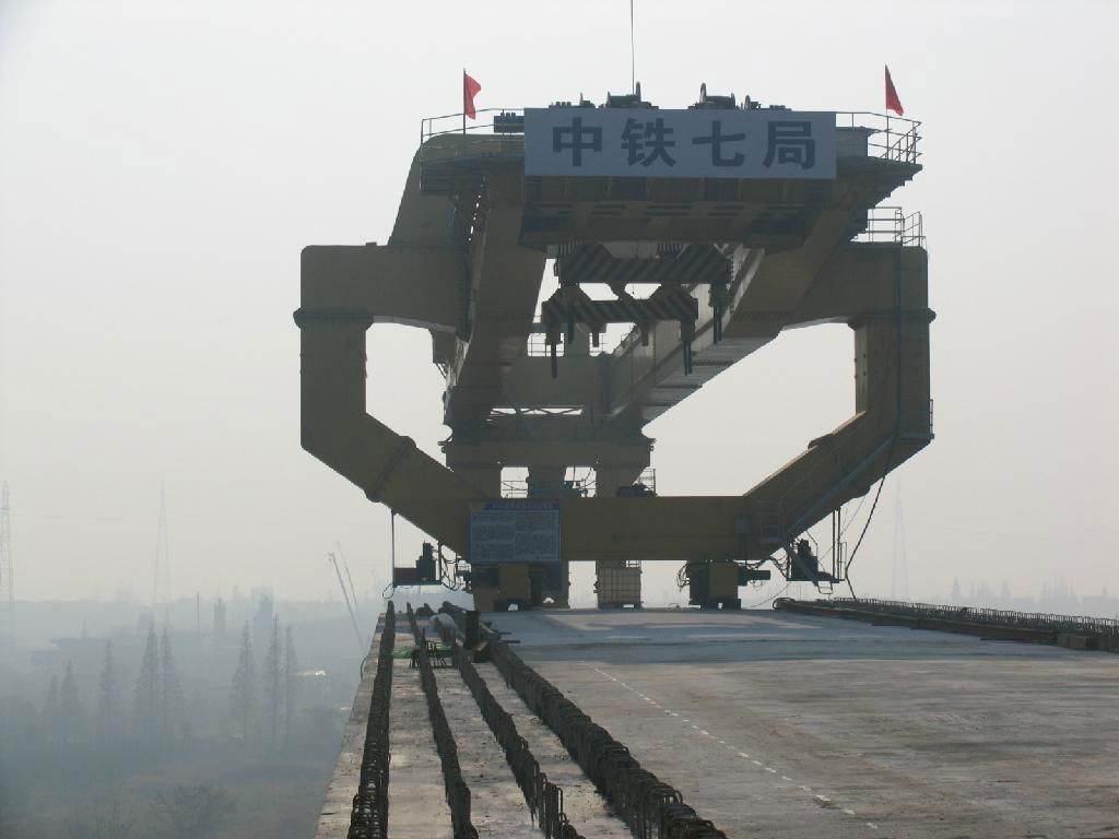 Bridge Girder Launcher for High-speed Railway 4