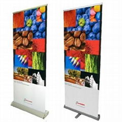 Roll up banner stand