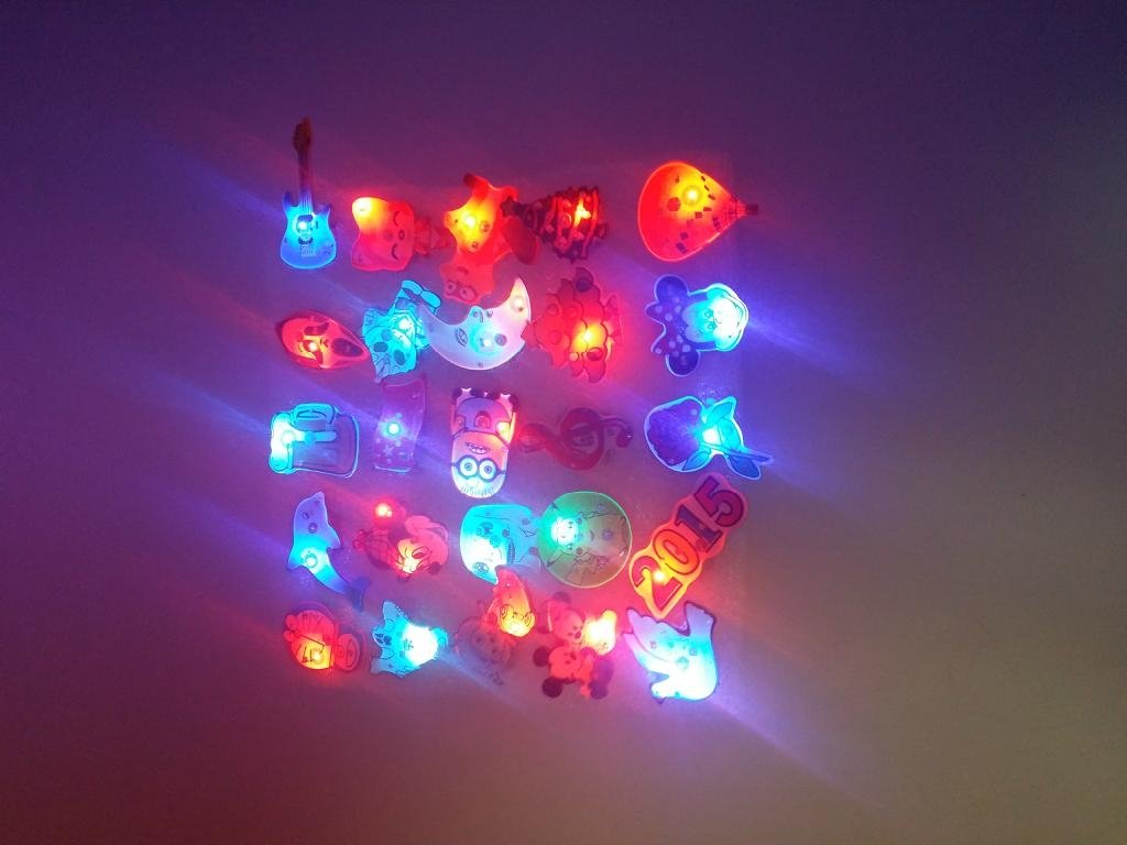 Best christmas gift promotion factory led pin light 3
