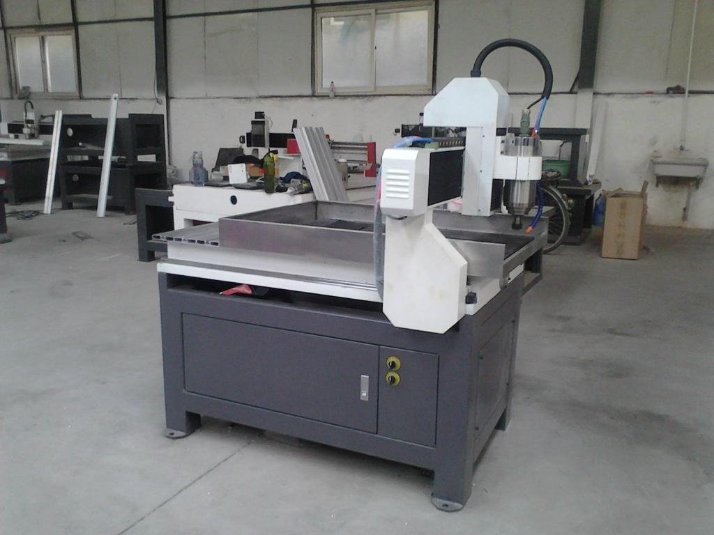600*900mm hot sale CNC router machine with 1.5kw for cutting and engraving 5