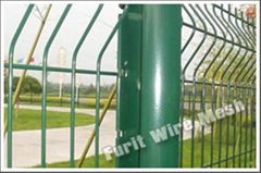 Welded mesh fence