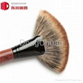 Fan brush 4