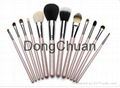 cosmetic brush set 1