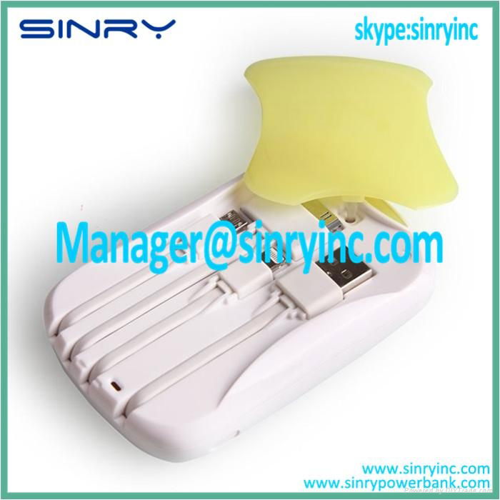 Built-in Charging Plug Power Bank for Business Trip PB92 4