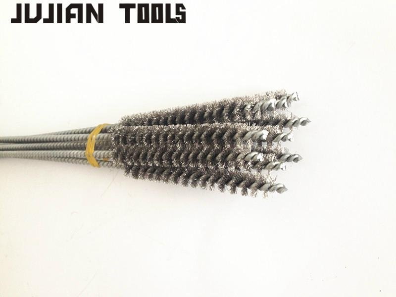 Pipe cleaning brush 1