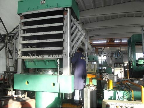 Rubber Tile Vulcanzing Press